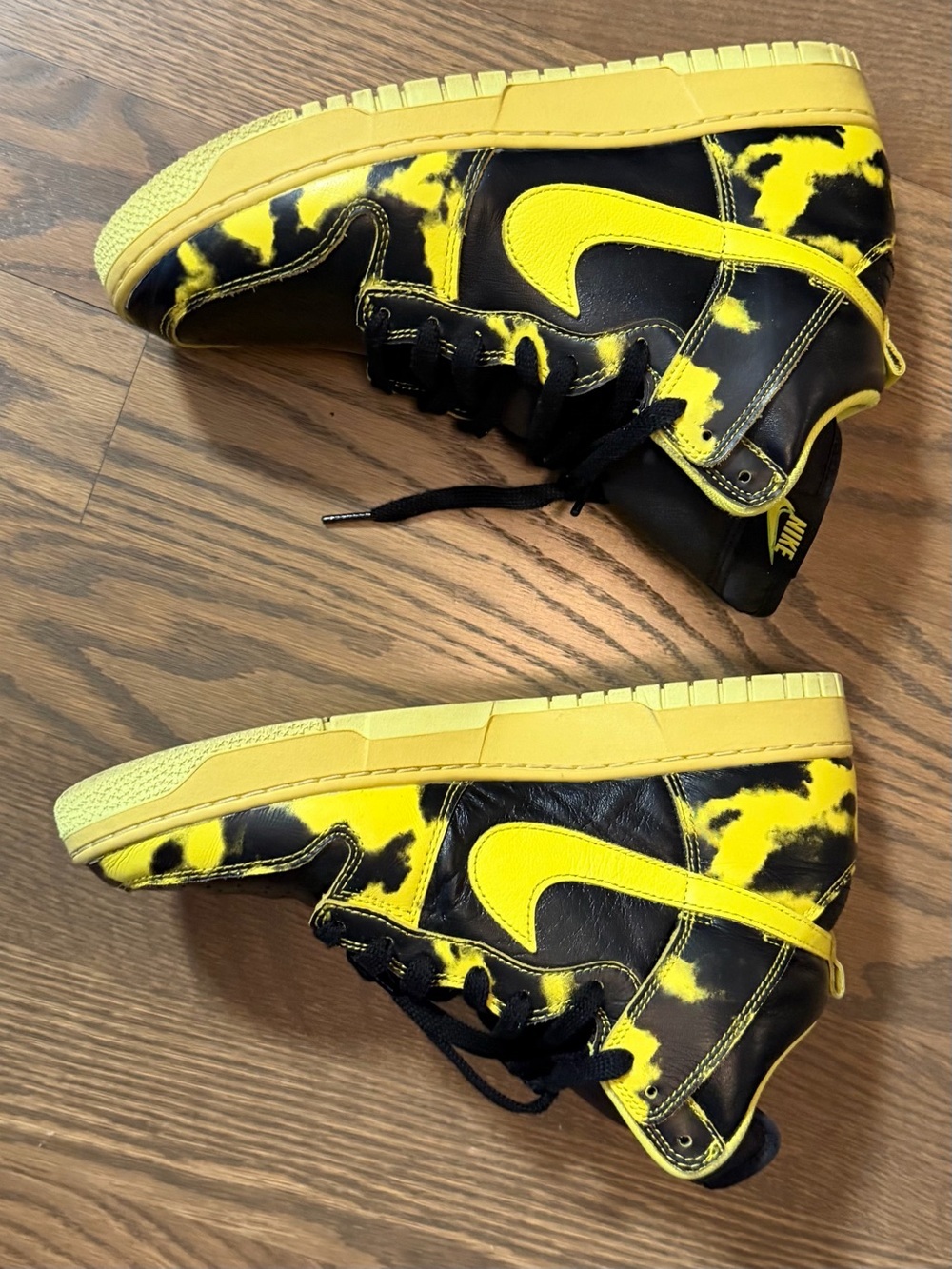 Nike Men's High-Top Sneakers - Black and Yellow
